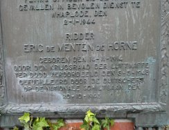 Gedenkplaat-Ridders de Menten de Horne 40-45
